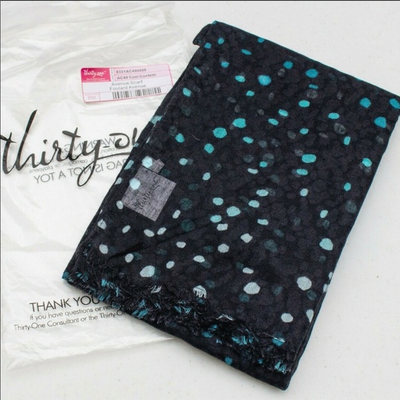 Thirty-one Avenue Scarf - Picture 2 of 8